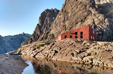 foto de refugio laguna negra